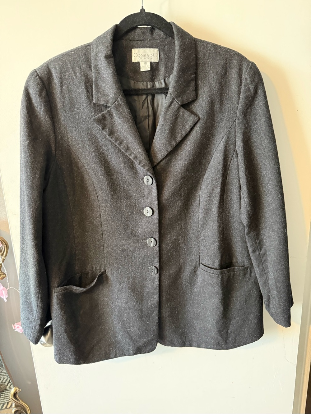 Conrad C Collection 100% Wool Charcoal Blazer Size 18